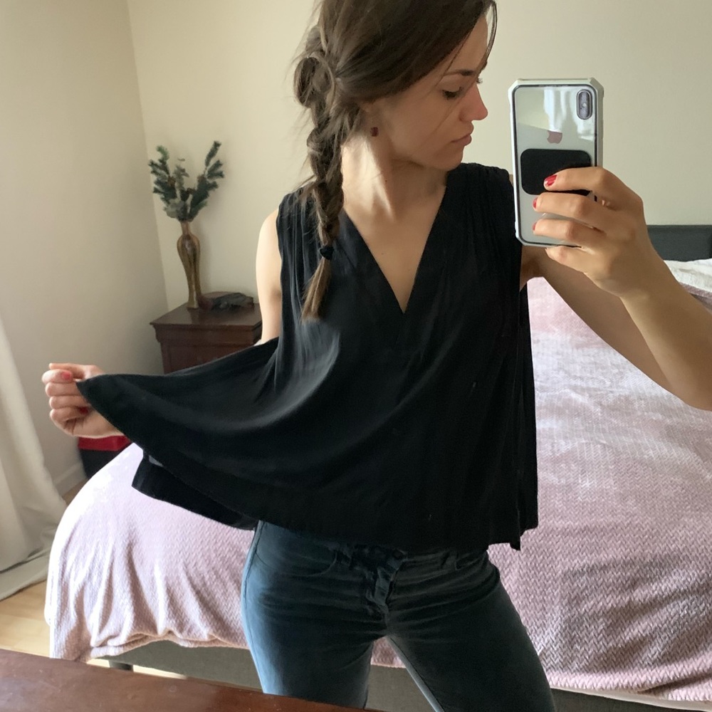 Free People sleeveless blouse flowy Small